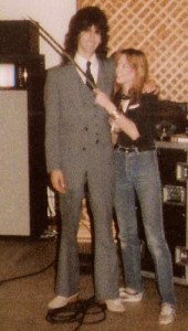 Garth at the Warner Bros. access studio, Dallas, TX - Sept , 1984