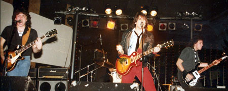 Crossroads (The Beez) at Uncle Sam’s